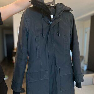 Aritzia Golden BANCROFT VEGAN PARKA